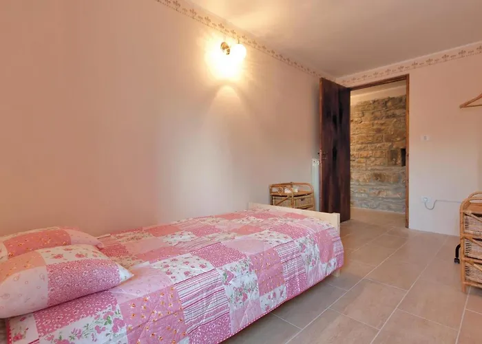 Ferienhaus Lovely In *