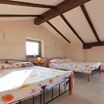 Ferienhaus Lovely In Gracisce Gračišče